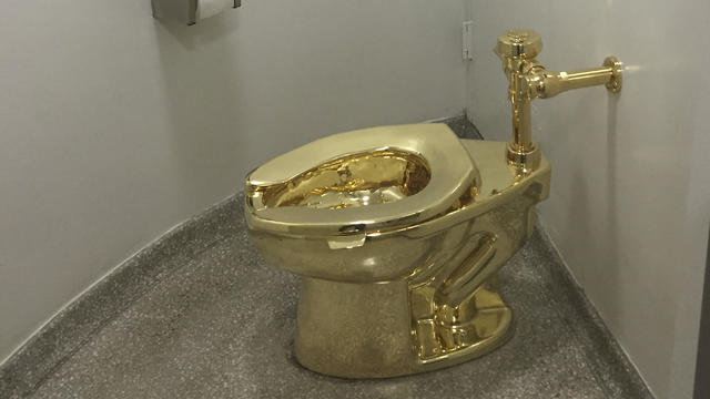 US-ARTS-MUSEUM-GOLD-TOILET 