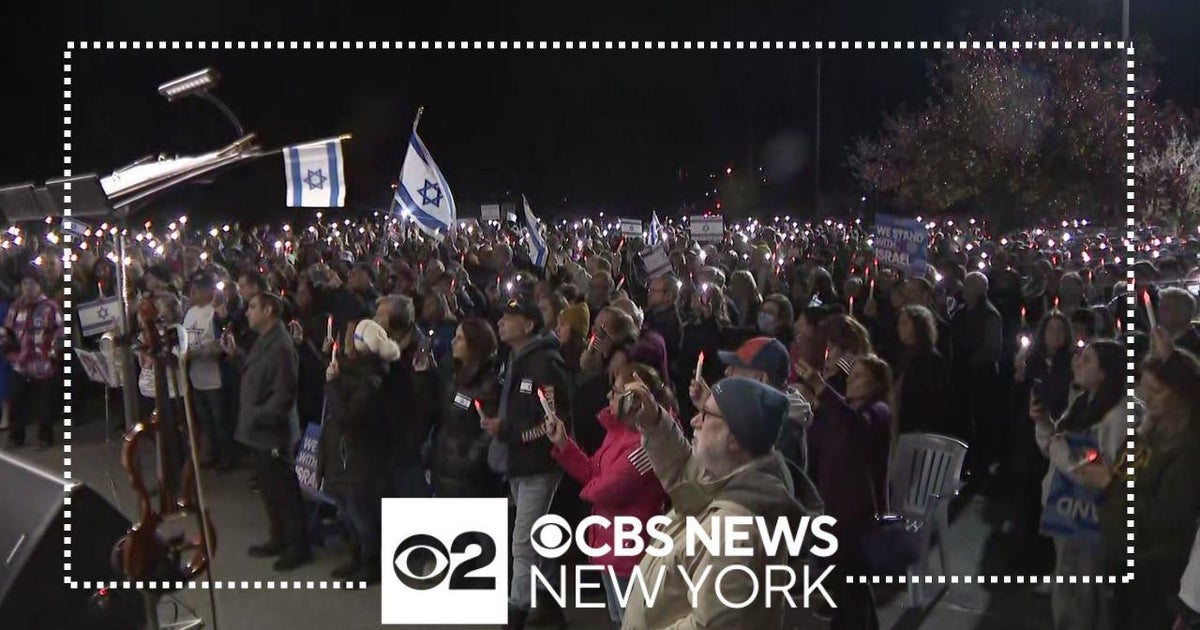 Rally and candlelight vigil held for Israel on Long Island - CBS New York