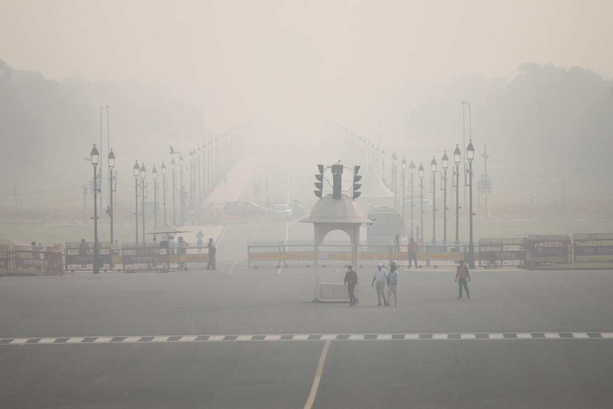 Delhi's air quality in 'severe' zone 