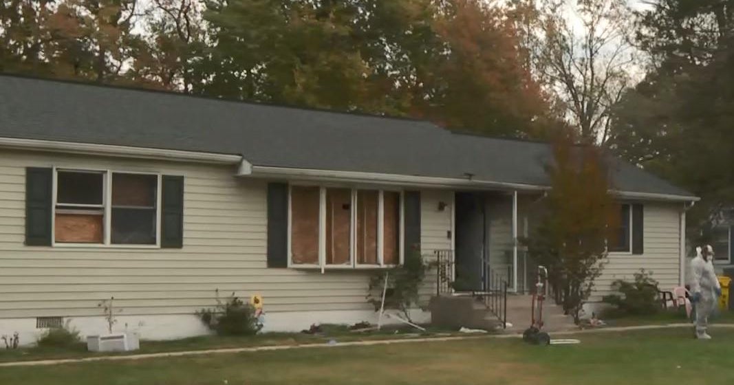 Woman arrested for intentionally setting her mother's home on fire in ...