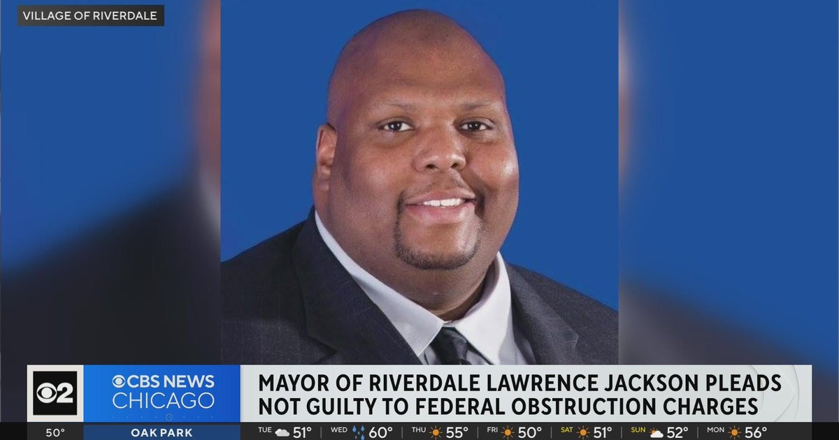 Riverdale mayor pleads not guilty to federal charges - CBS Chicago