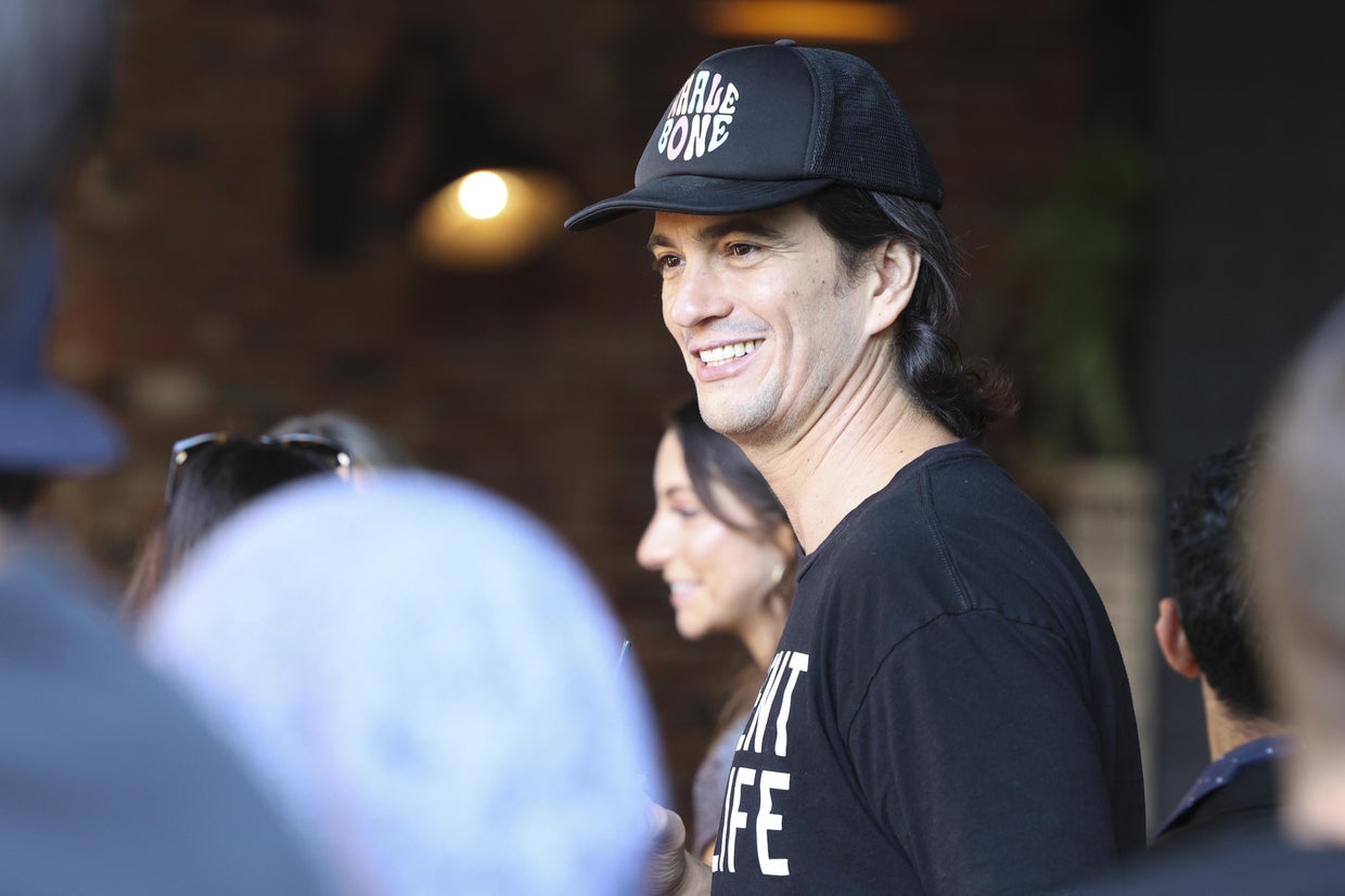 WeWork Begins Trading On NYSE Following IPO 