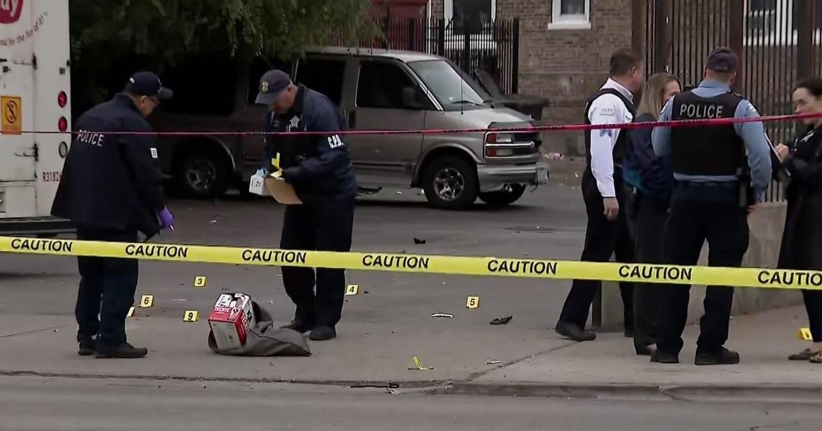 Chicago shooting: 1 person killed, another hurt on West Side - CBS Chicago