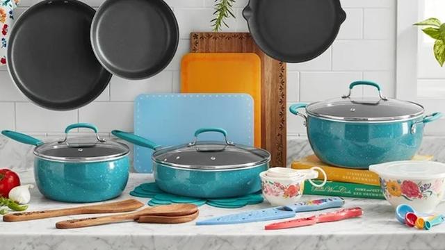 The Pioneer Woman Brilliant Blooms 38-Piece Cookware Set 