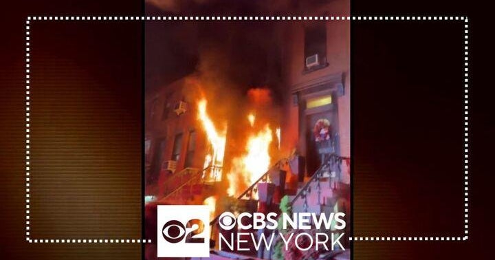 Officials: 3 dead, 14 injured in Brooklyn fire - CBS New York