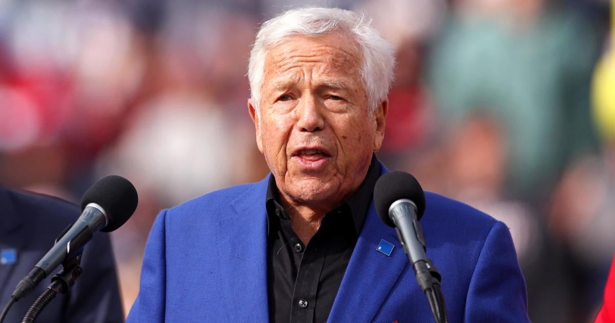 Robert Kraft speaks on state of the Patriots: 