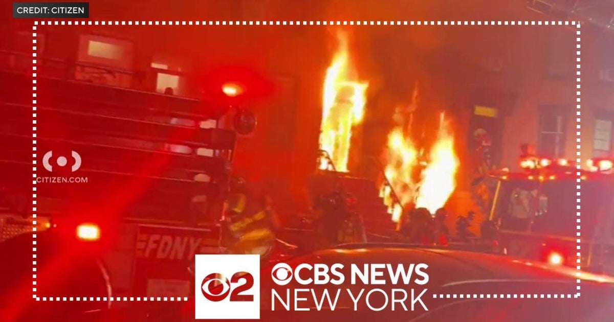 17 hurt in Brooklyn house fire - CBS New York