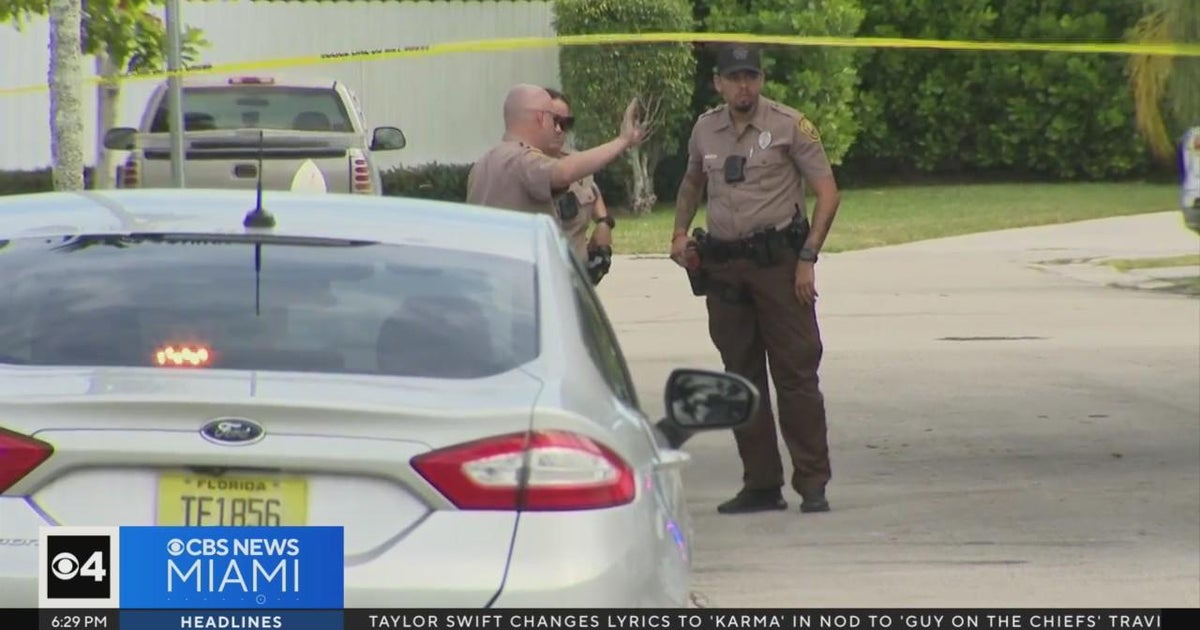 Police investigating drowning demise of 2-calendar year-previous boy in pool at SW Miami-Dade dwelling Police investigating drowning demise of 2-calendar year-previous boy in pool at SW Miami-Dade dwelling