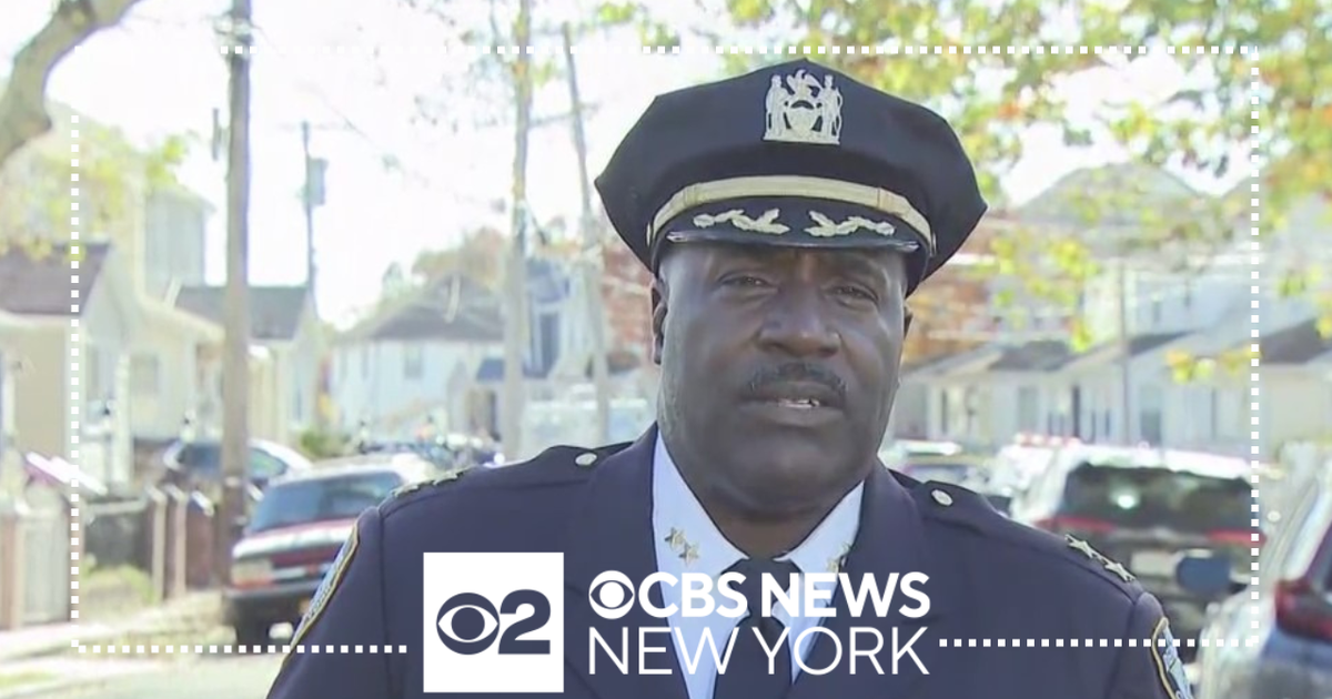NYPD provides update on deadly triple stabbing in St. Albans, Queens ...