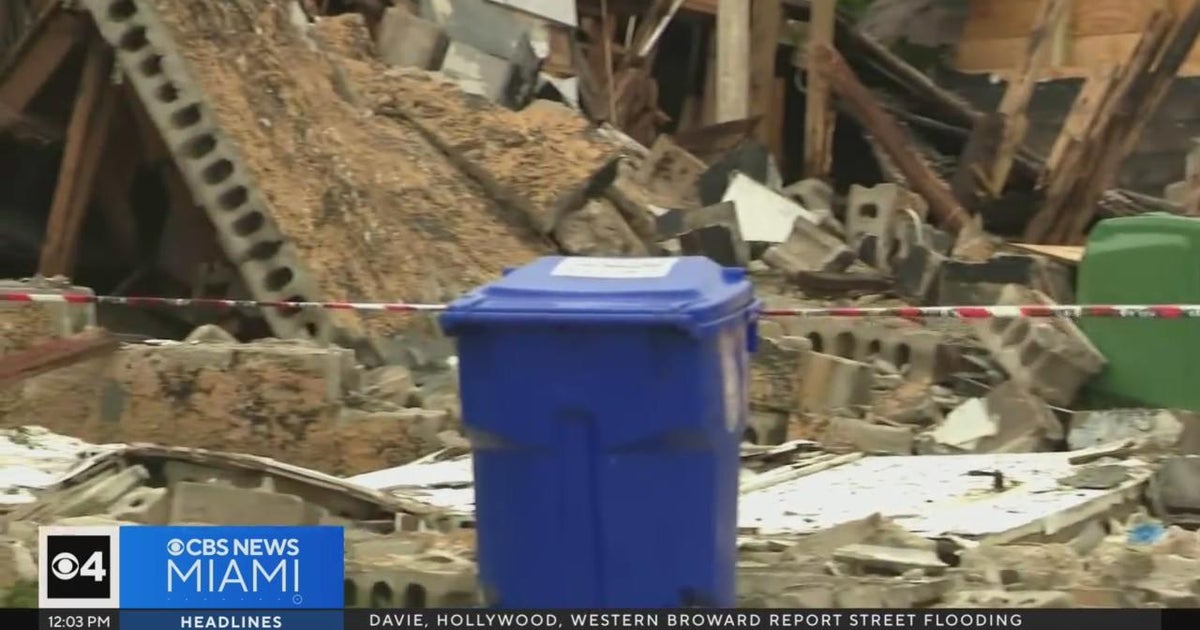Vacant two tale residence collapsed in Miami