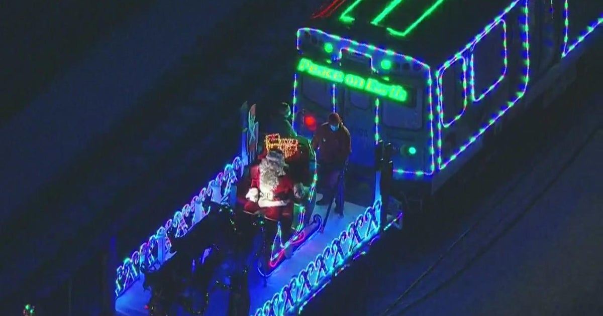 CTA Holiday Train to hit the rails day after Thanksgiving - CBS Chicago