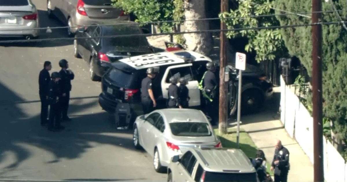 1 shot, suspect barricaded inside of home in South Los Angeles - CBS ...