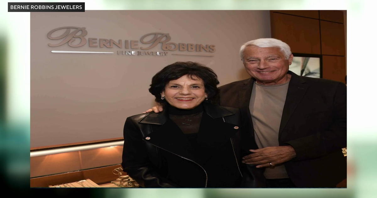 Retiring Bernie Robbins owners gift store ownership to longtime