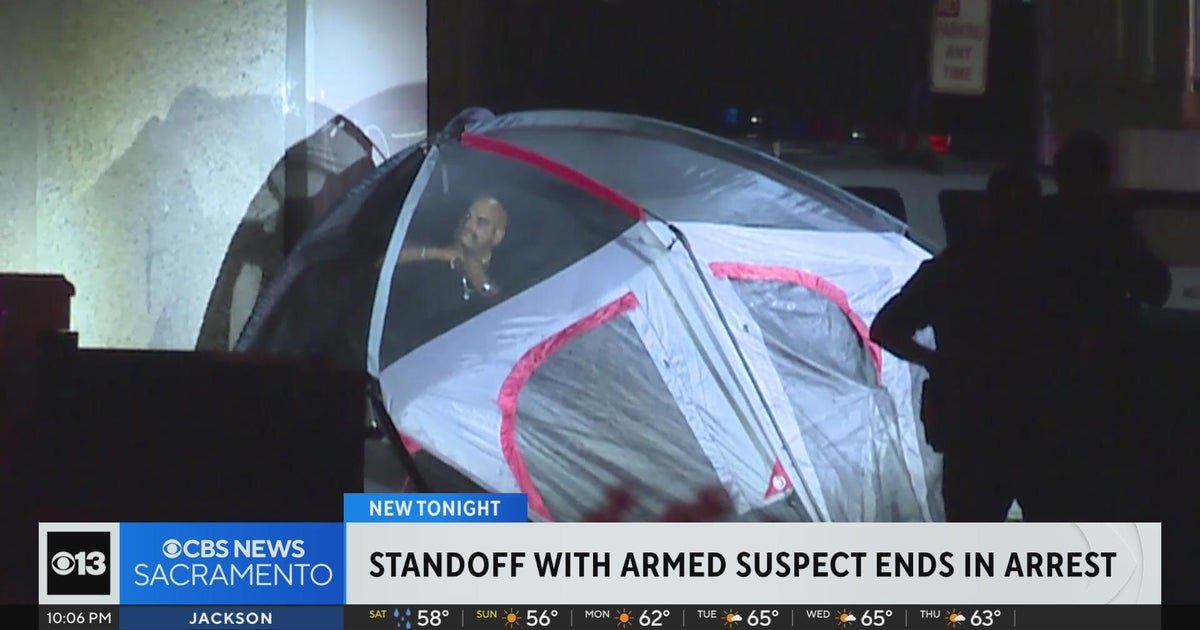 Sacramento police arrest suspect barricaded in a tent for hours