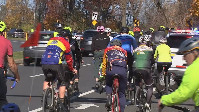 cyclists-rode-together-to-commemorate-bikers-killed-in-car-crashes.jpg 