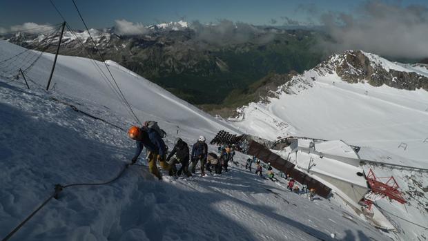 Ukrainian widows and children are learning to climb in the Austrian Alps 