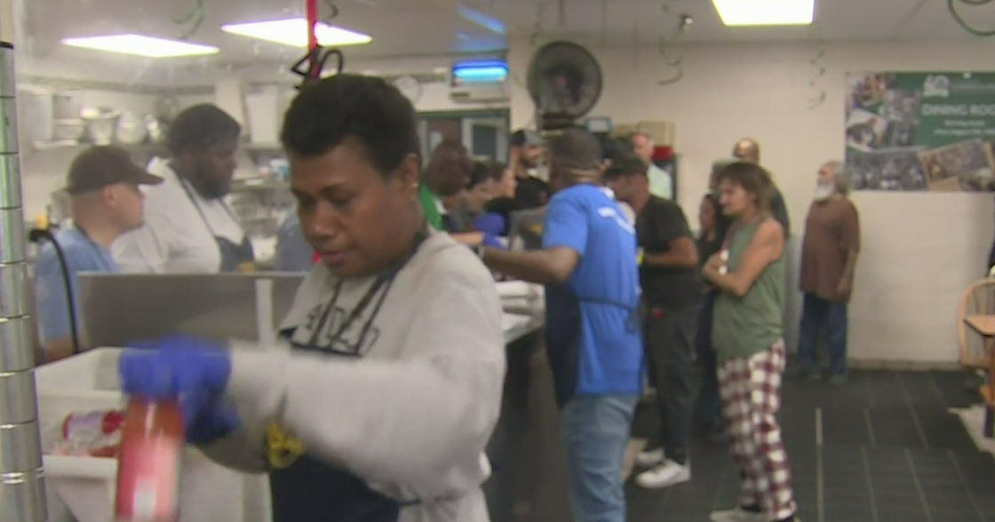 Loaves and Fishes in Sacramento expecting to serve Thanksgiving dinner to 700 to 1,000 guests this year