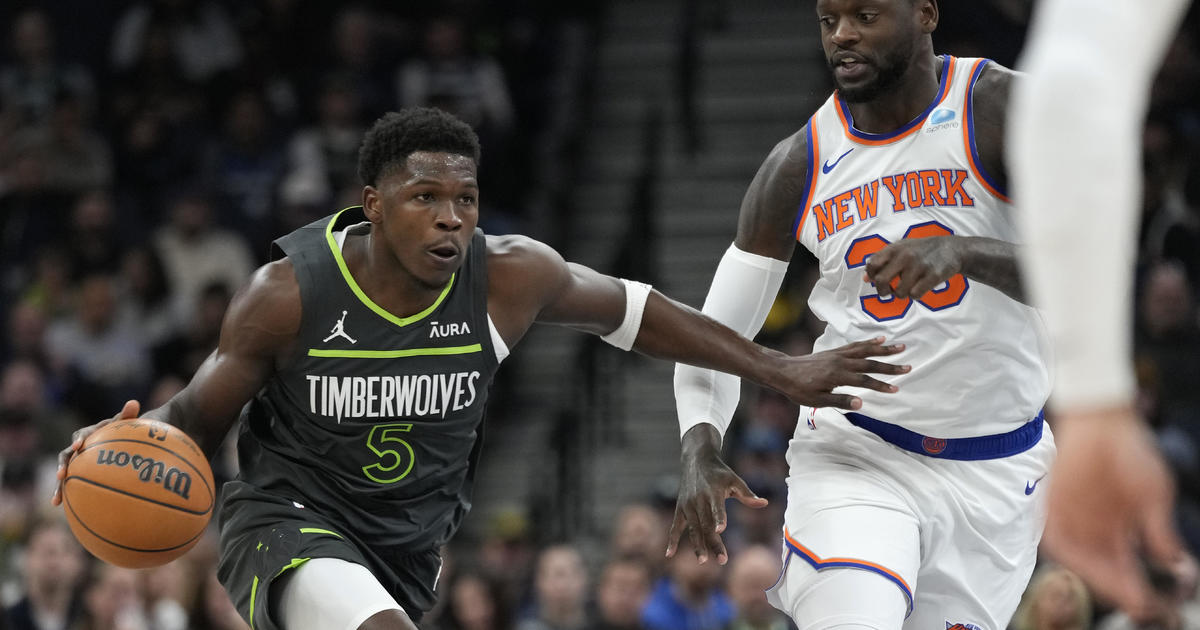 Wolves stay atop West as Edwards, Towns shine in 117-100 win over Knicks