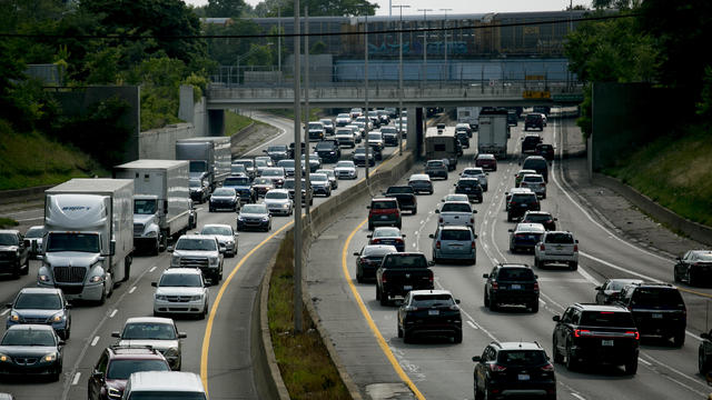 Detroit Drivers Get Left in Traffic as Carmakers Dream Up the Future 