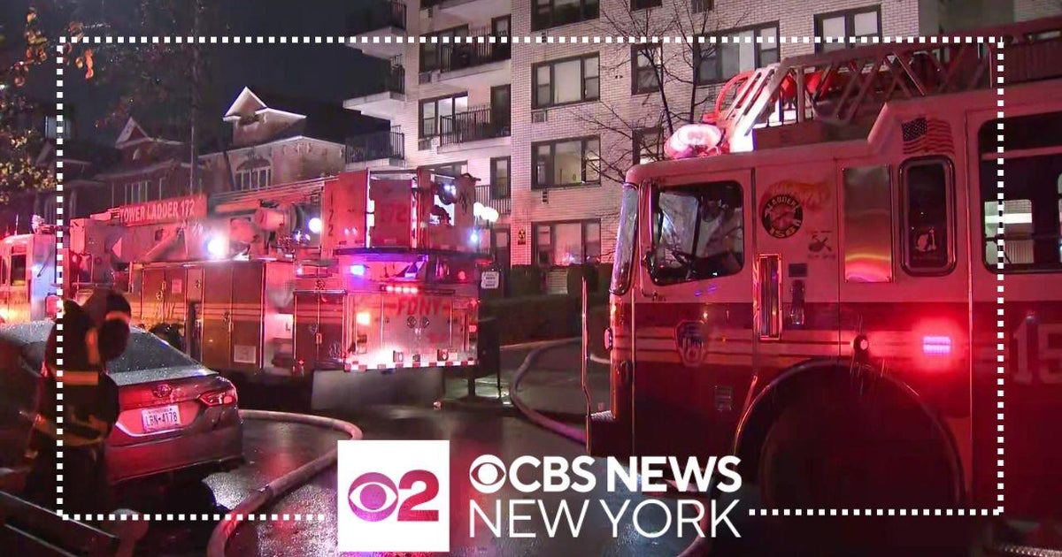 Several hurt in Brooklyn apartment building fire - CBS New York