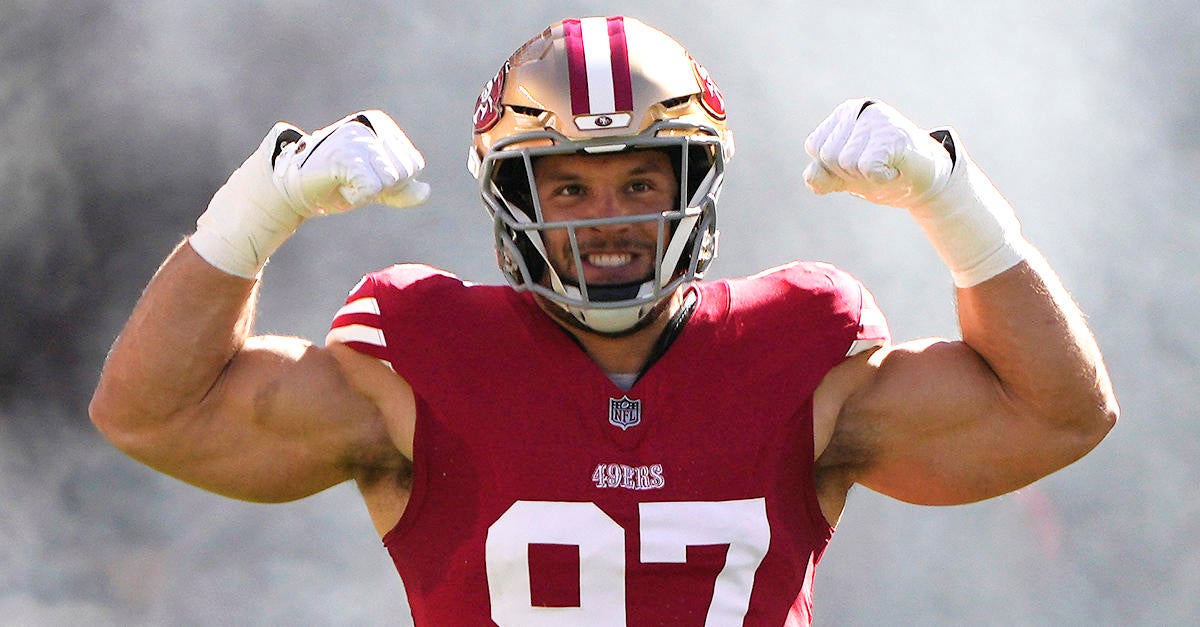 Do the San Francisco 49ers play NFL football today on Thanksgiving