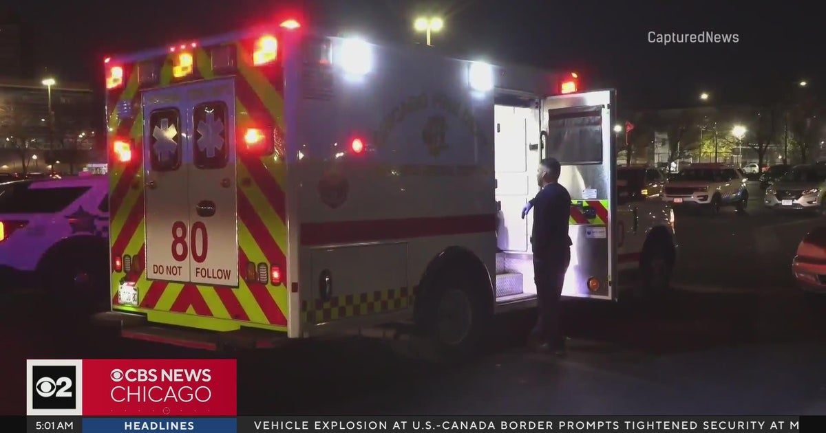 5 teens shot while walking near Chicago's United Center - CBS Chicago