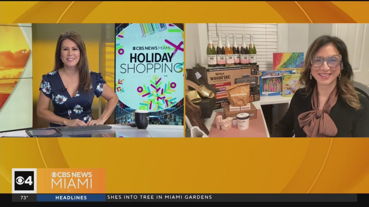 Deal hunting shoppers hit the stores on Black Friday - CBS Miami