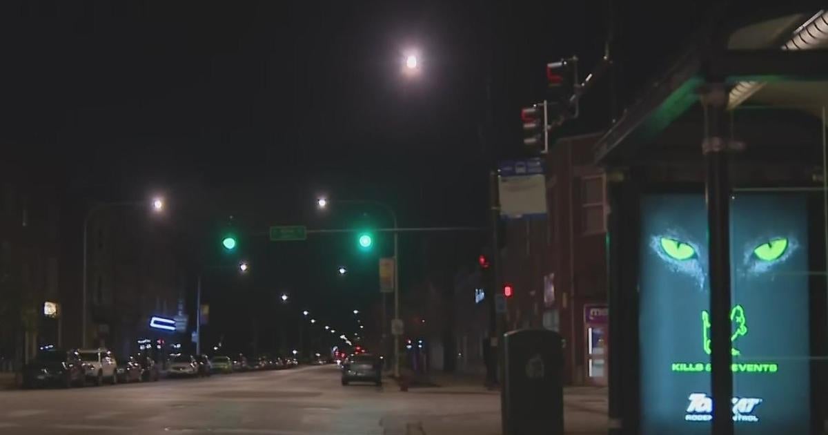 Man Stabbed During Argument On Chicago Bus - CBS Chicago