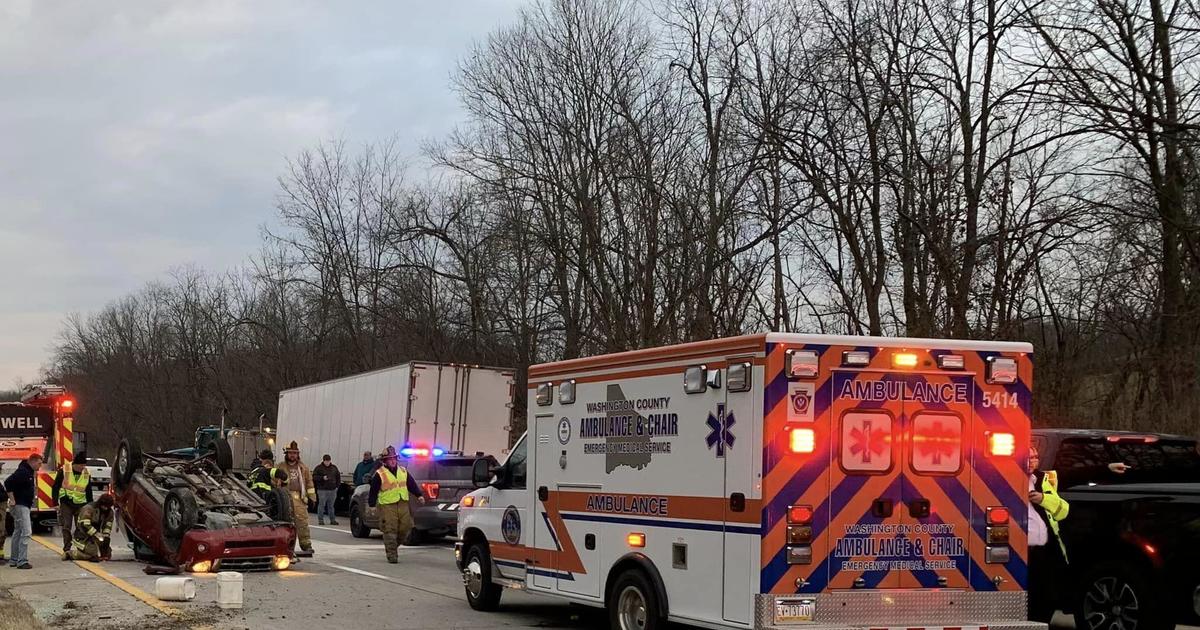 2 adults, 3 children hospitalized after crash on Interstate 79