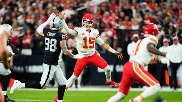 Kansas City Chiefs v Las Vegas Raiders