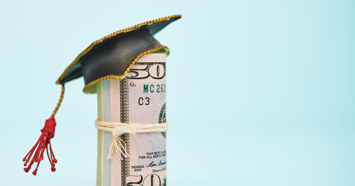 Заслужава ли си променлива лихва за студентски заем?