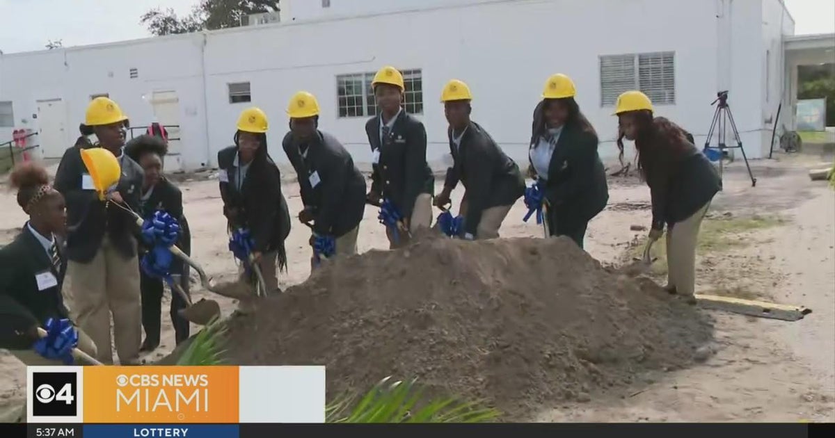 Cristo Rey Miami Superior School broke floor for a new tutorial making
