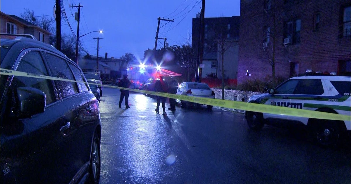 A least 5 dead after stabbing at burning home in Queens, suspect shot and killed by police A least 5 dead after stabbing at burning home in Queens, suspect shot and killed by police