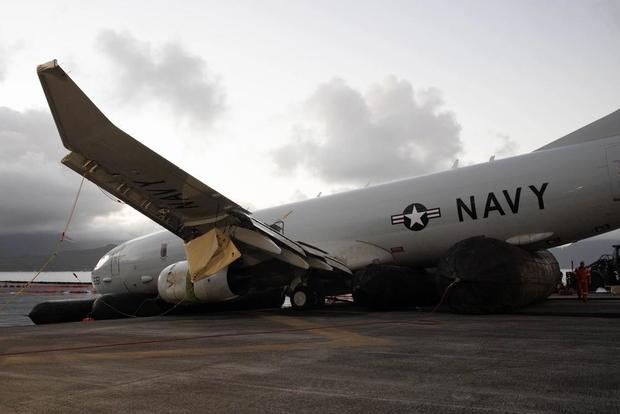 navy-plane.jpg 