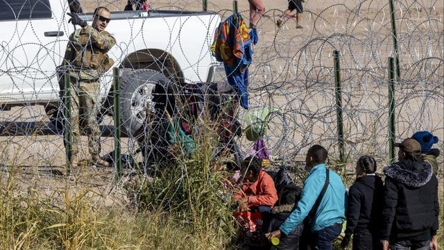 cbsn-fusion-spike-in-migrant-crossings-at-mexico-us-border-is-unprecedented-thumbnail-2506500-640x360.jpg 