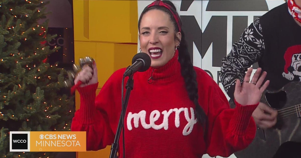 Kat Perkins shares a holiday ditty - CBS Minnesota