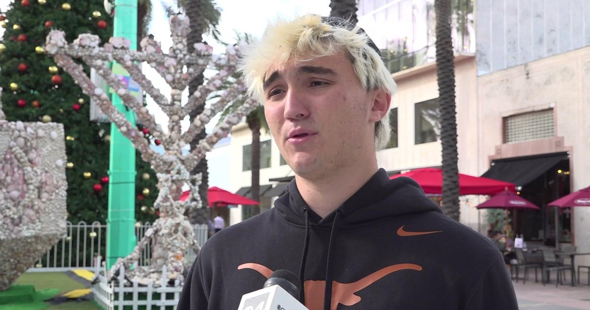 Miami Seashore teen encourages classmates to celebrate Hanukkah with delight Miami Seashore teen encourages classmates to celebrate Hanukkah with delight