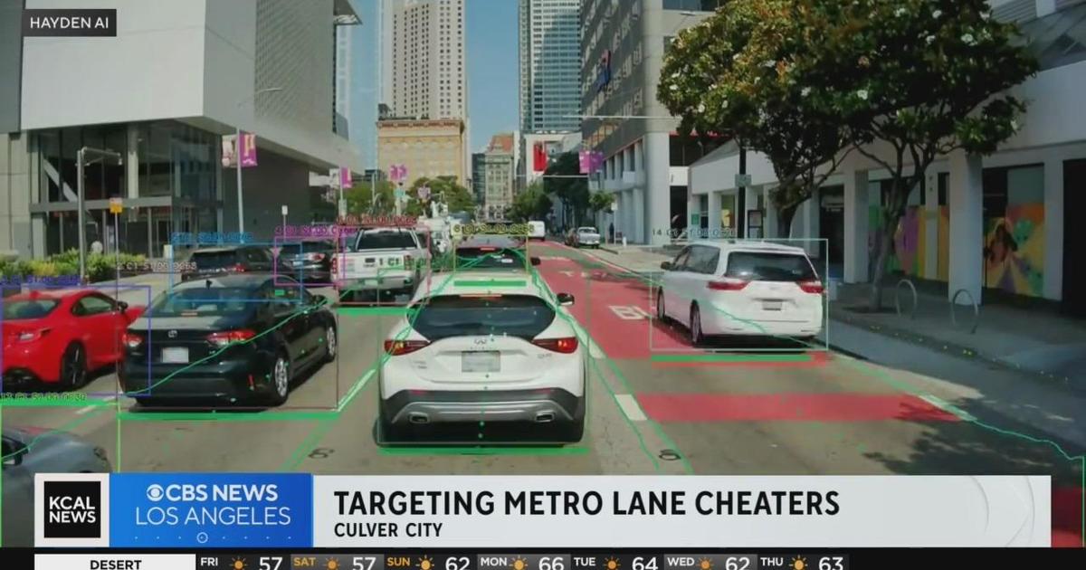 Dankzij nieuwe AI-technologie kunnen Metro-bussen busbaanovertreders identificeren en verkeershandhaving waarschuwen