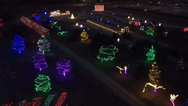 anvato-6486970-watch-severs-holiday-lights-dazzle-73-8482.png 
