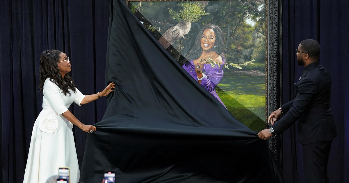 Oprah Winfrey portrait revealed at National Portrait Gallery