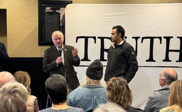 Vivek Ramaswamy campaigns with former Iowa congressman with a history of racist remarks