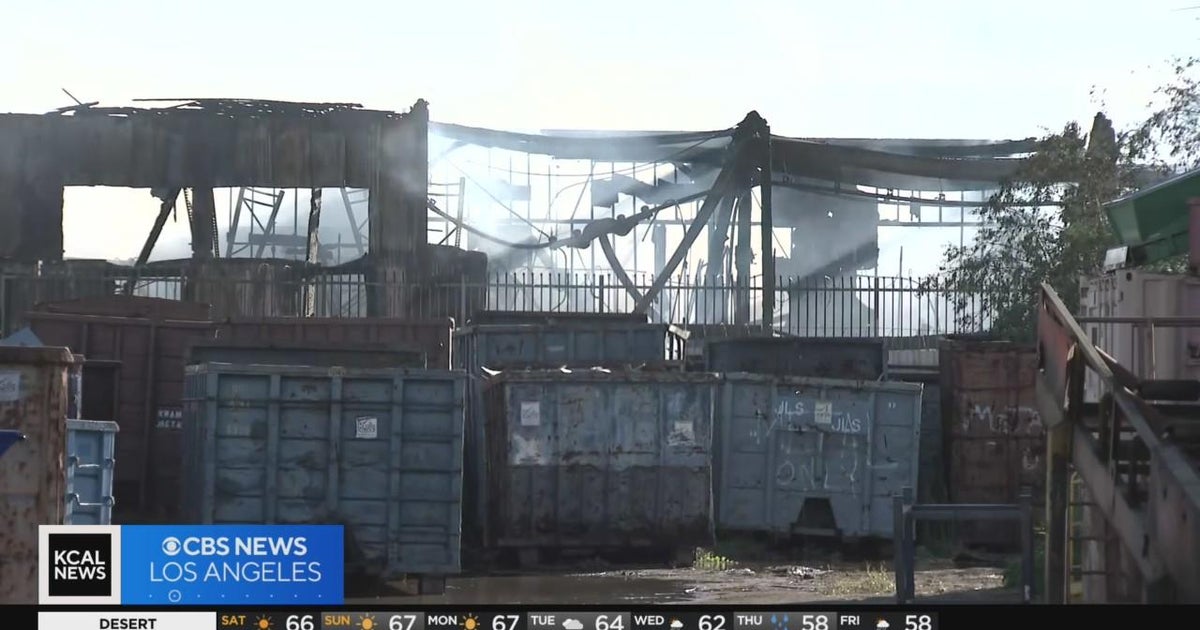 South LA building destroyed by massive fire - CBS Los Angeles