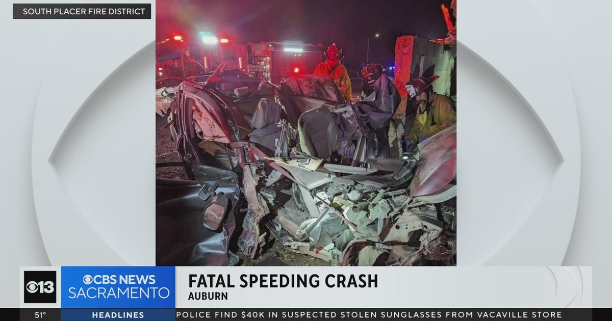 Woman dies in speeding crash in Auburn