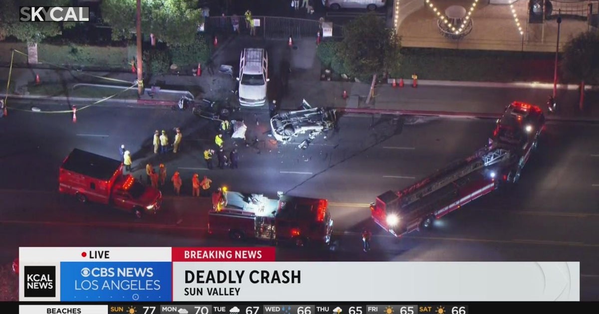 Grisly two-car crash leaves one dead, four injured in Sun Valley - CBS ...