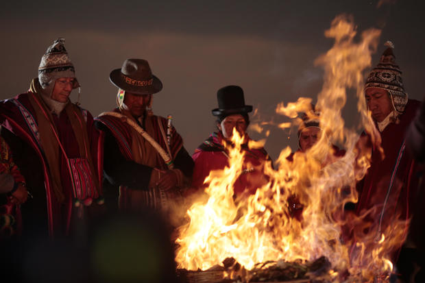Bolivians Mark Winter Solstice With Traditional Rituals And Offerings 
