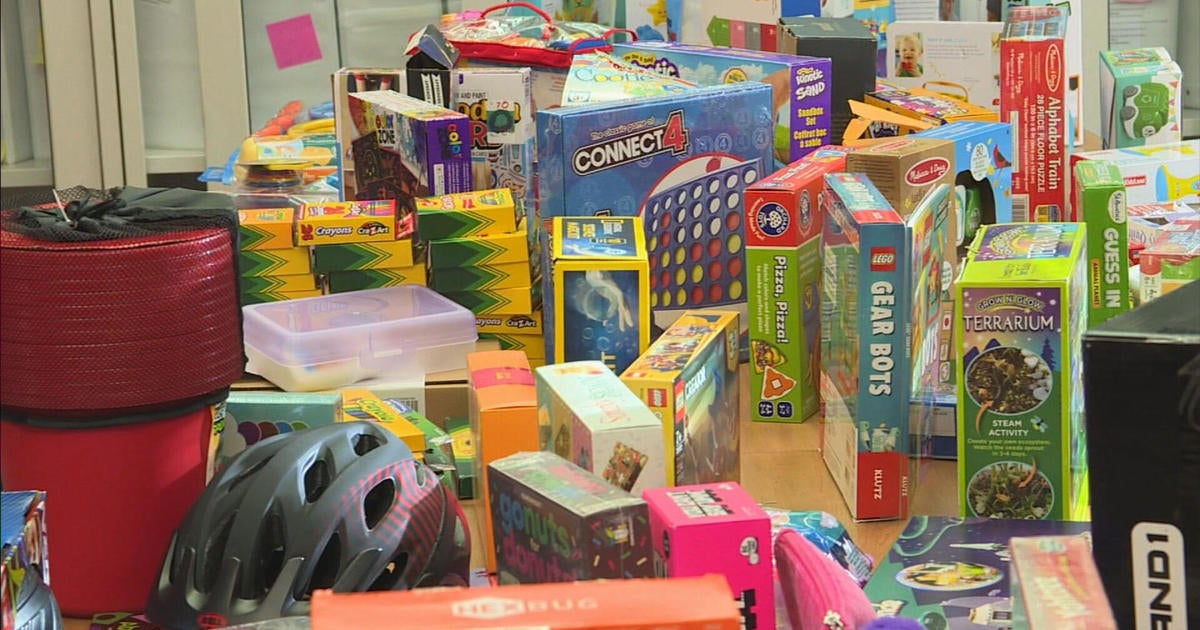 Toy drive provides Christmas gifts for migrant children in Lowell - CBS ...