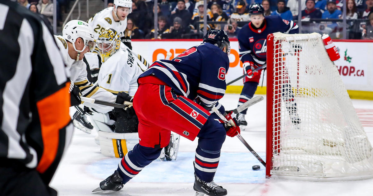 Niederreiter scores twice to lift Winnipeg Jets to 5-1 win over Boston Bruins