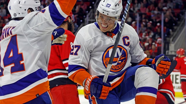 Islanders Hurricanes Hockey