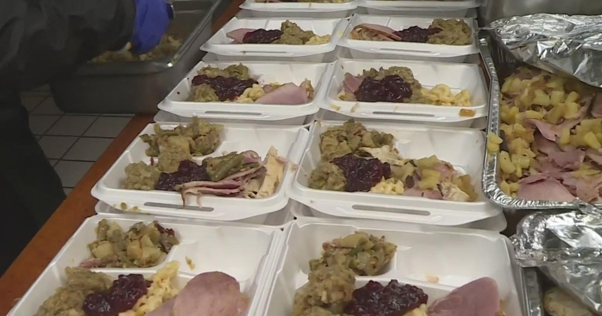 Sacramento Loaves and Fishes serves Christmas meals for those in need