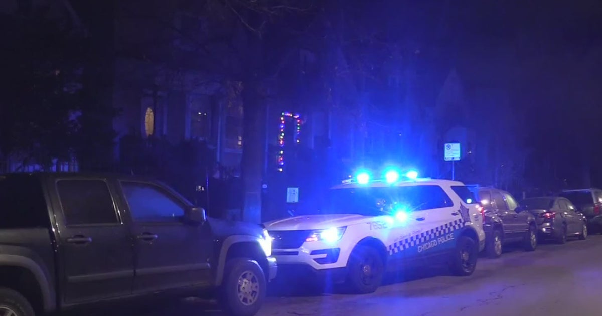 2 found dead inside Avondale home - CBS Chicago